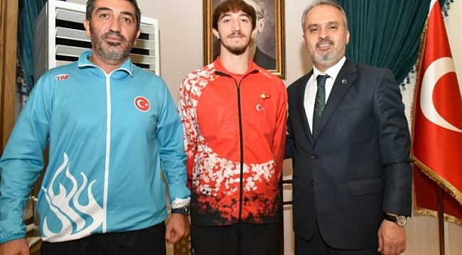 Milli atlet Berke Akçam, Bursa'nın gururu oldu