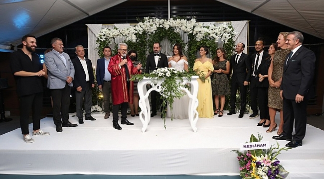 Özel kalem müdürünün nikahını Başkan Erdem kıydı