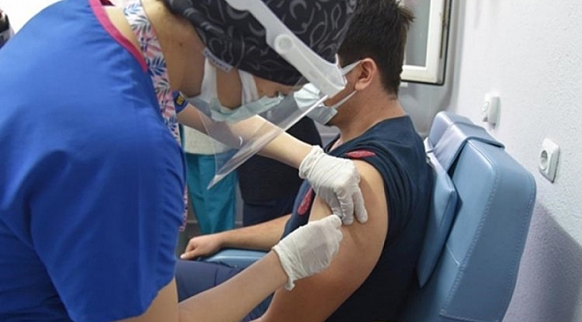 'Sağlık çalışanları aşı kayıtlarında hile yaptı' iddiası