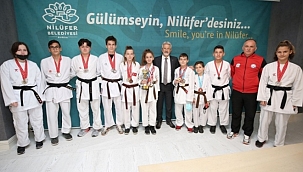 Başarılarını Başkan Erdem'le paylaştılar