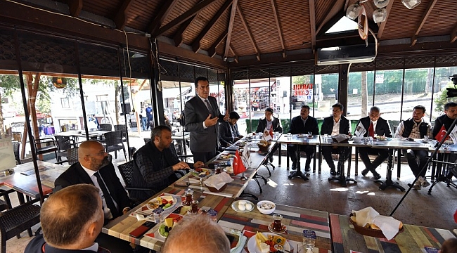 Başkan Dündar, Tarihi Çarşı ve Hanlar Bölgesi esnafı ile buluştu