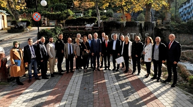 Başkan Taban köşe yazarlarıyla buluştu