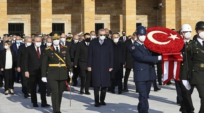 Devlet erkanı Anıtkabir'de!