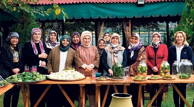 Emine Erdoğan, Çubuk'ta ilk turşusunu kurdu