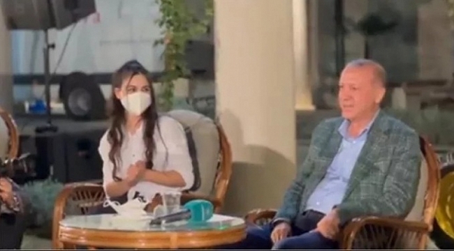Erdoğan, gençlerle birlikte türkü söyledi