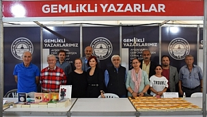 Gemlikli yazarlar okurlarla buluştu 