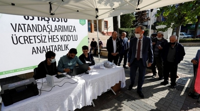 İnegöl'de 65 yaş üzerine Hes Kodlu anahtarlık