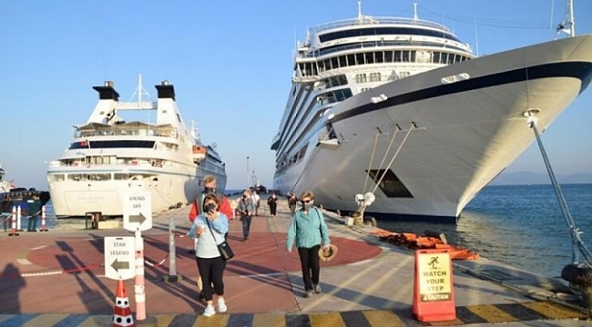 Kuşadası'na 570 turist geldi