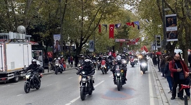 Motosikletlilerden 29 Ekim korteji