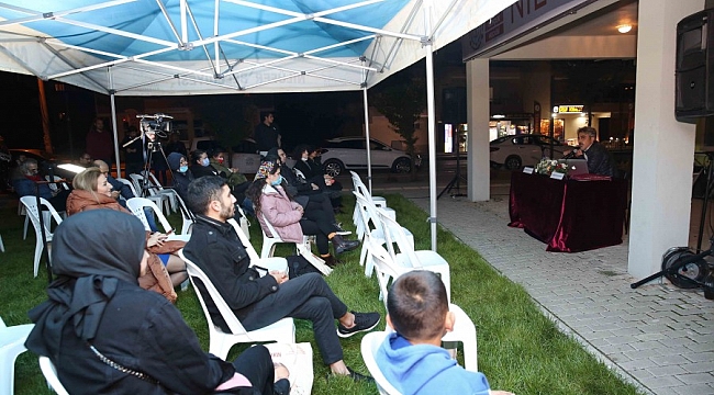 Nilüfer'de Gülten Akın'ın edebiyattaki izleri ele alındı