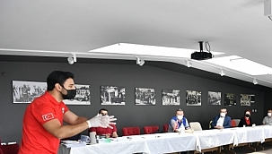 Osmangazi personeline Kızılay'dan ilk yardım sertifikası 