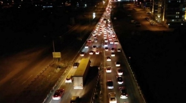 43 ilin geçiş güzergahında trafik!