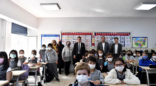 Başkan Dündar ilkokul öğrencileriyle bir araya geldi