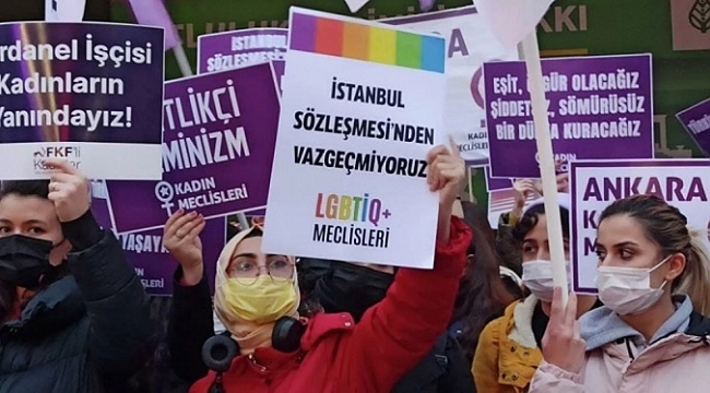 Kadınlar, 'eşit ve özgür olacağız' sloganıyla protestolar gerçekleştiriyor