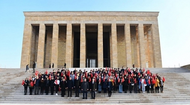 Başkan Kanar, Ata'nın huzuruna çıktı