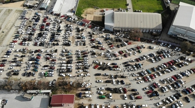 Bursa'da 2. el oto pazarında işler açıldı