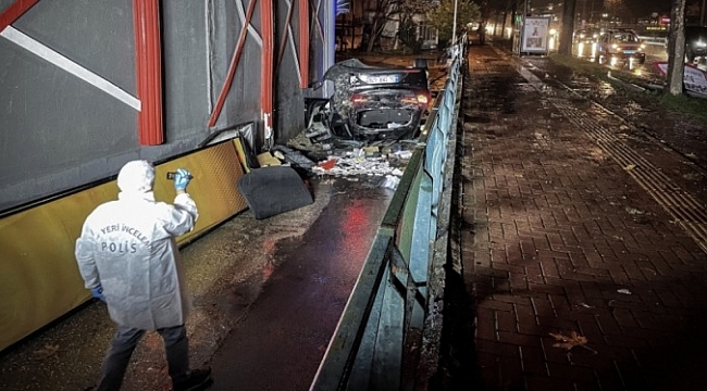 Bursa'da gece yarısı feci kaza