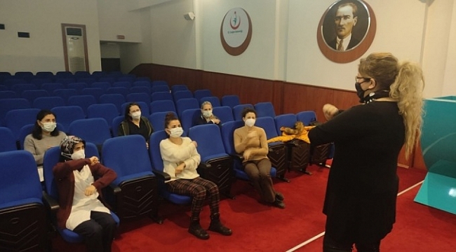 Bursa'da sağlık çalışanları işaret dili öğreniyor