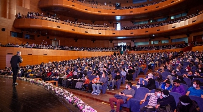 Bursa'da söyleşilere rekor katılım