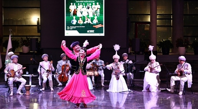 Fetih Müzesi'nde Kazak esintisi
