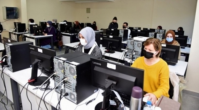 Geleceğin tasarımcıları Yıldırım'da yetişiyor
