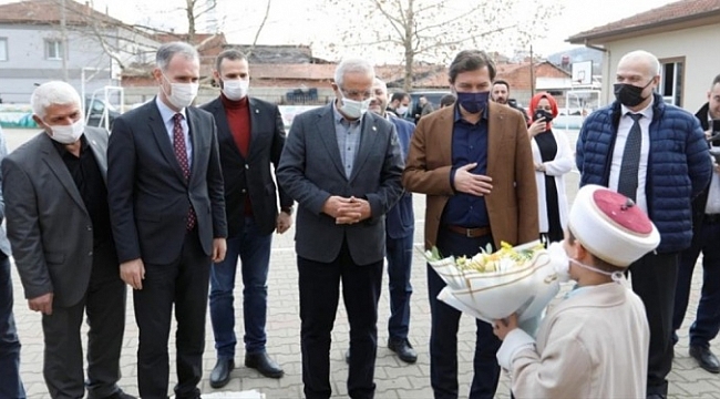 İnegöl'de çocuklar Türk büyüklerinin hikayeleri ile büyüyor