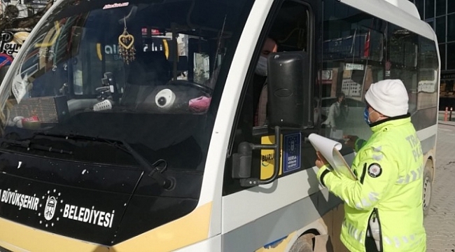 Karacabey'de araçlarda sigara denetimi