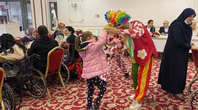 Türk Kızılay Bursa'dan 'özel' kahvaltı