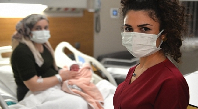 Adana'da yılın ilk bebeği 'İclal' oldu