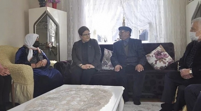 Bakan Yanık, şehit ailelerini ziyaret etti