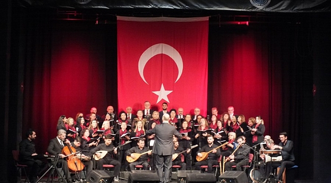 Bursa'da Gençleşen Türküler'de 10'uncu yıl coşkusu!