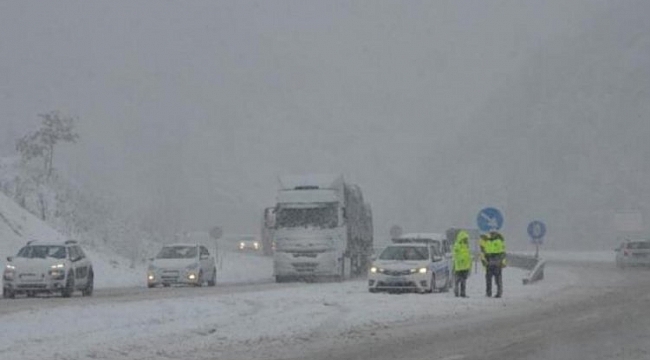 Bursa'da o yol trafiğe kapandı