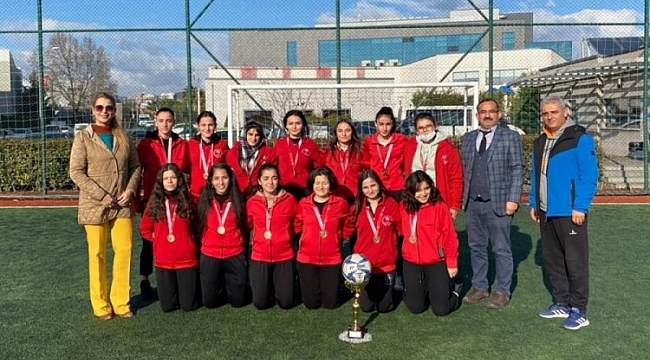 Çevikel, Yıldırım MTAL Kız Futbol Takımı ile buluştu