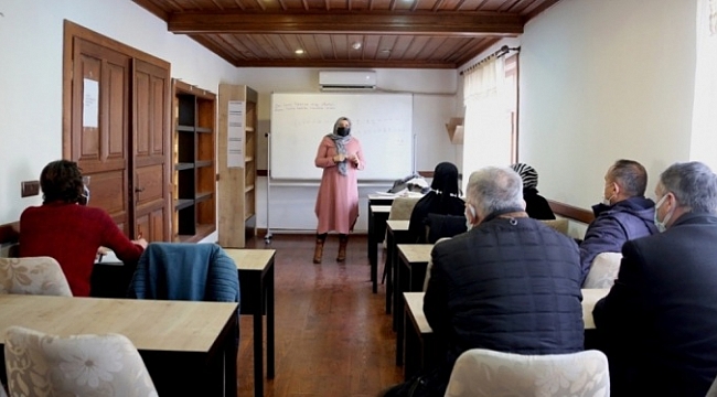 Değirmen Millet Kıraathanesi'nde yeni yılın ilk ders zili çaldı