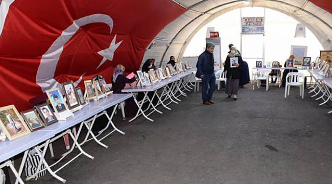 Evlat nöbetindeki anne: Kaçın gelin