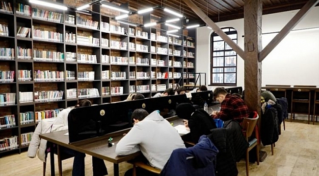 İnegöl'de nöbetçi kitaphanelerde ''sınav'' yoğunluğu