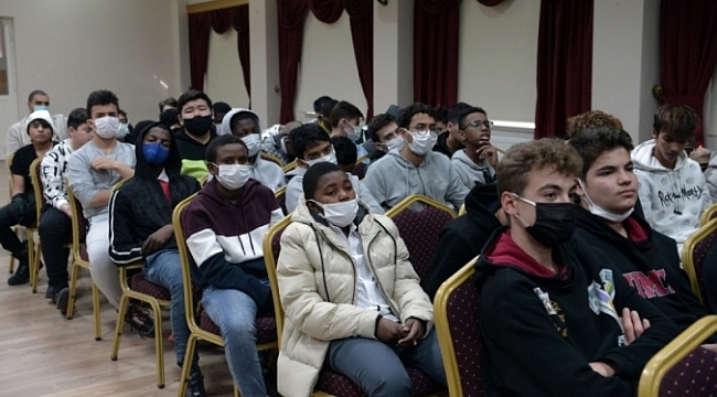 Osmangazi'de 'Teknoloji Çağında Eğitim' söyleşisi