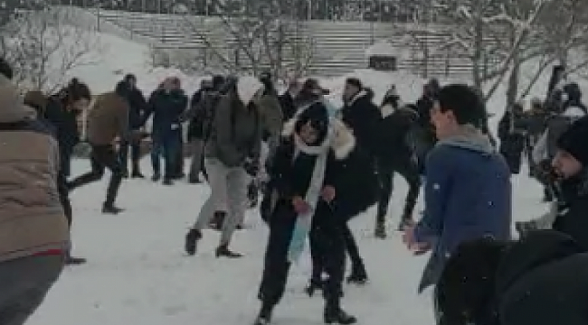 Uludağ Üniversitesi'nde kartopu şenliği