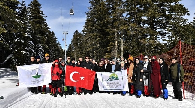 Başkan Dündar, gençlerle doğa yürüyüşüne çıktı
