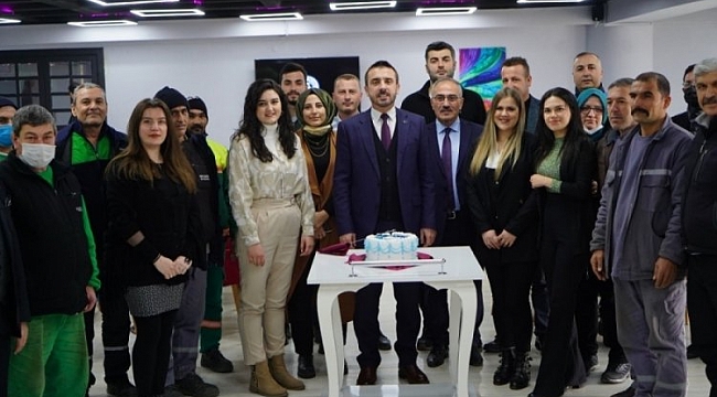 Başkan Tanır'dan personele doğum günü sürprizi
