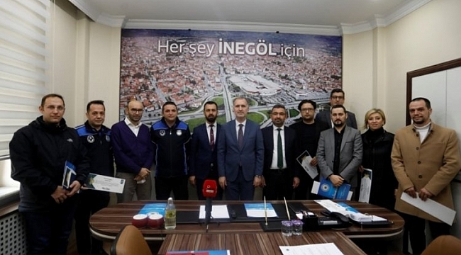 İnegöl'de projesi onaylanan personeller ödüllendirildi