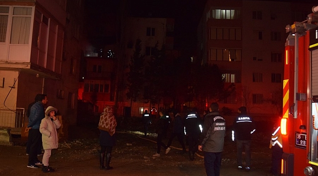 İzmir'de TÜGVA'ya ait binada yangın çıktı