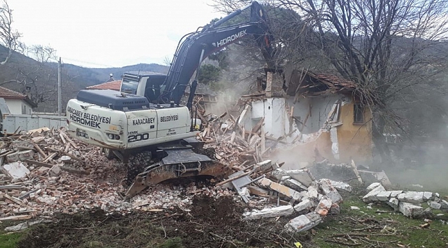 Karacabey Belediyesi metruk binalara savaş açtı!