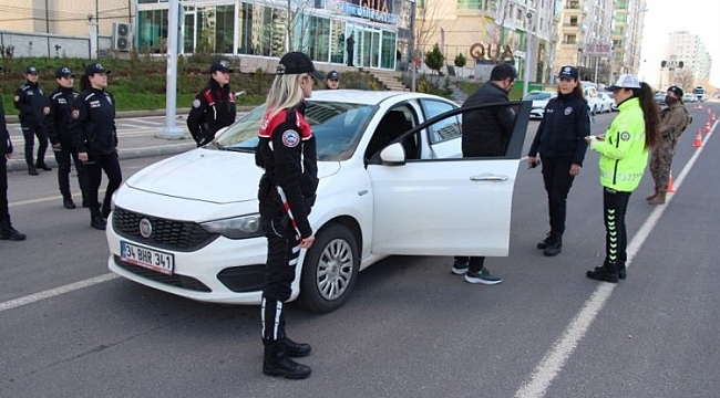 8 Mart'a özel kadınlardan oluşan tim