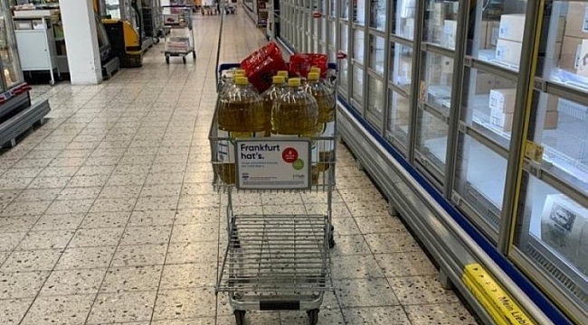 Almanya'da marketlerde yağ ve un krizi!