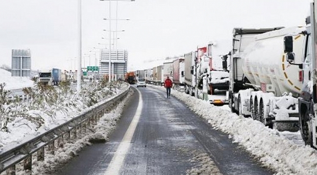 İstanbul'da kar yağışı etkili oluyor