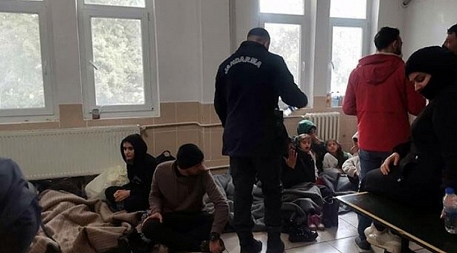 İzmir'de 222 kaçak göçmen yakalandı!