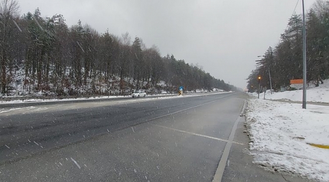 Bolu Dağı'nda kar yağışı