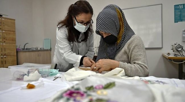 Bursa'nın el emekleri sergilendi