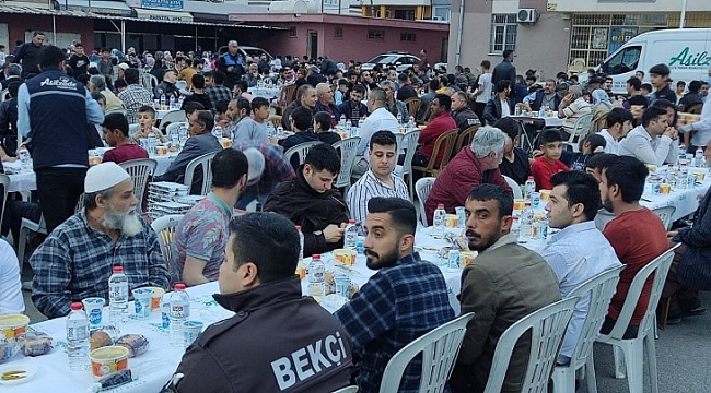 Emniyet mensupları vatandaşlar ile iftarda buluştu